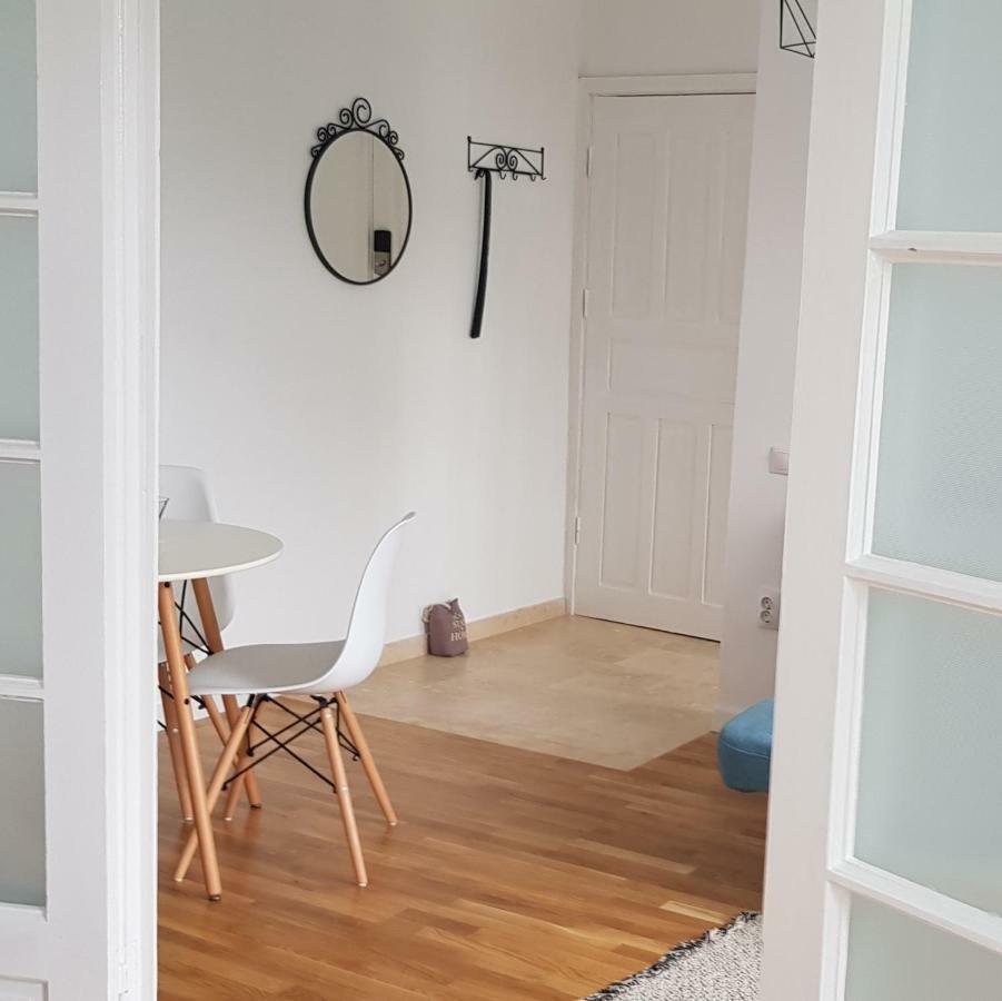 Old Town Apartament Διαμέρισμα Τιργκόβιστε Εξωτερικό φωτογραφία